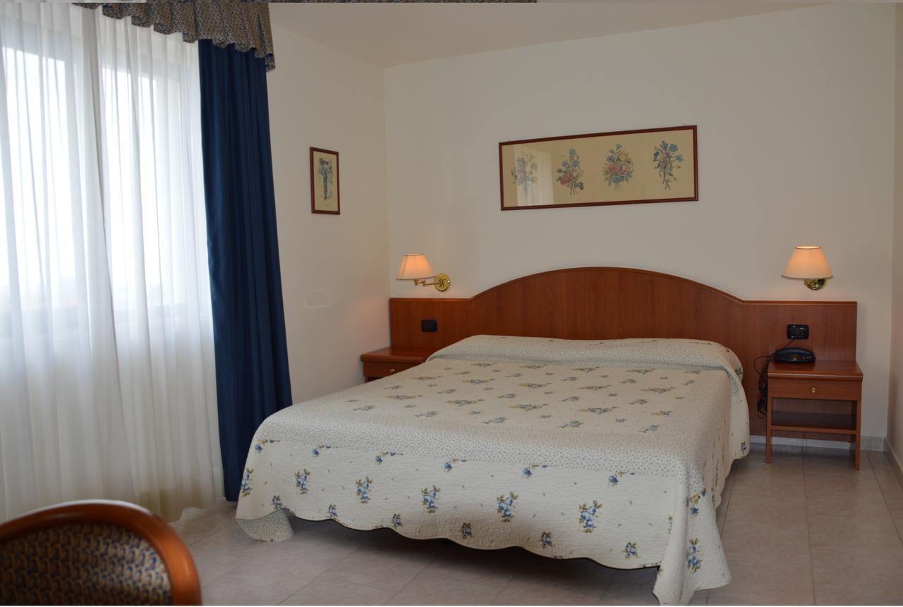 Hotel Rosamarina Σαν Τζιοβάνι Ροτόντο Εξωτερικό φωτογραφία